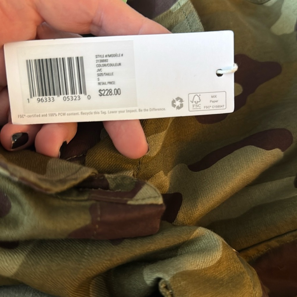 Outerknown Army Camo S.E.A. Jumpsuit Size small
nWT - Picture 4 of 5